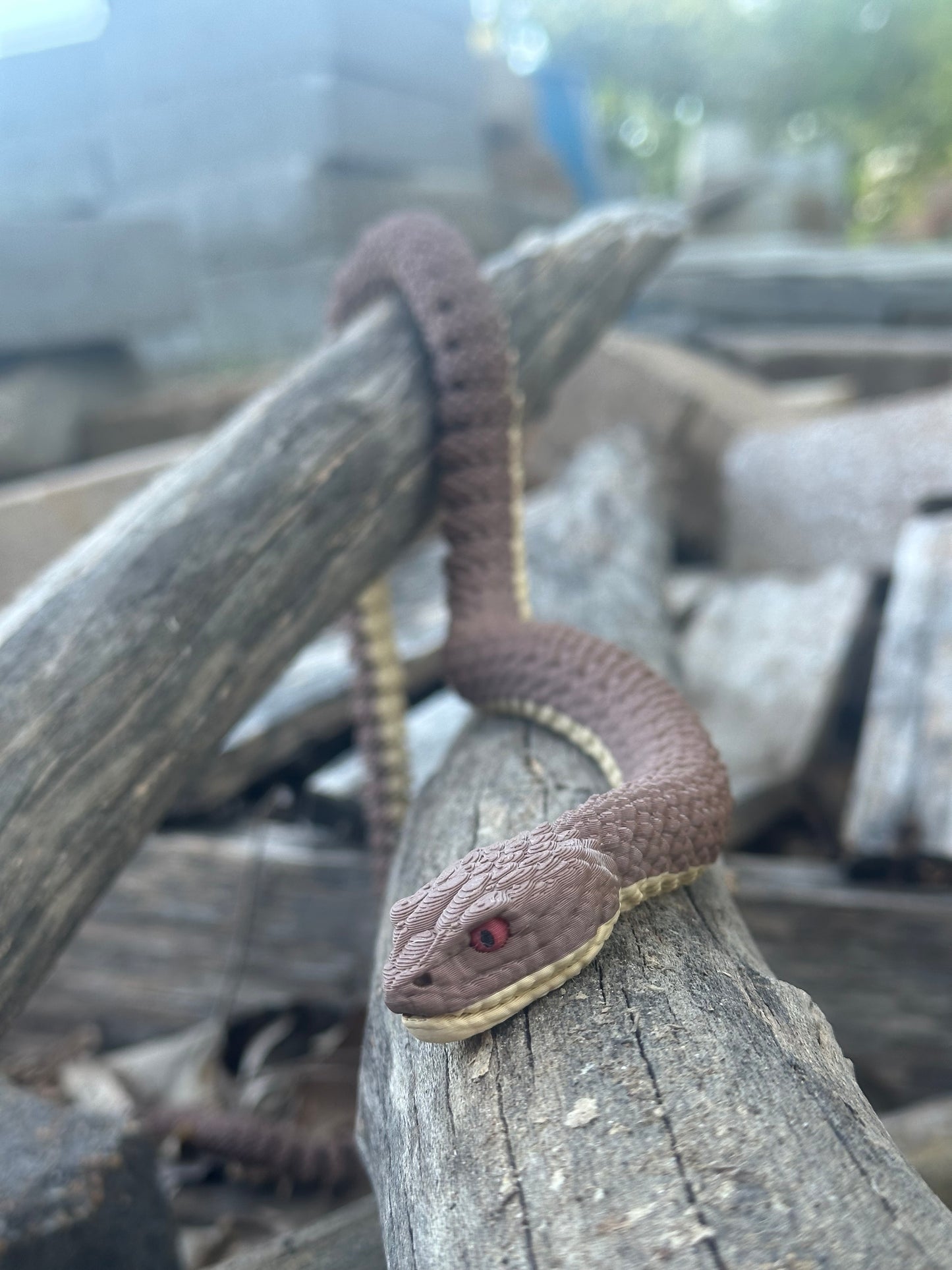 Articulating rattle snake